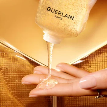 GUERLAIN ABEILLE ROYALE CLEANSING CARE-IN-MOUSSE - Image 4