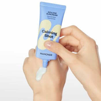 MAMONDE Calming Shot Azulene Suncream Sunscreen Lotion SPF50+ PA++++ 35 mL - Image 3